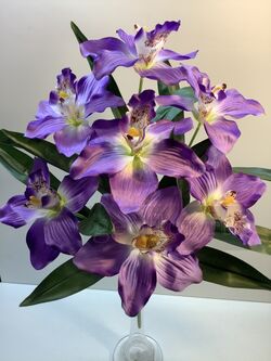 Искусственные цветы Букет орхидей "Сияние"